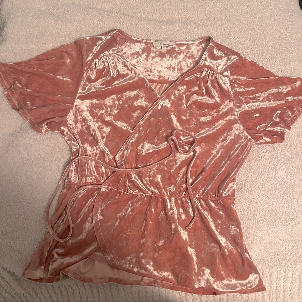 June & Hudson Blouse 👚